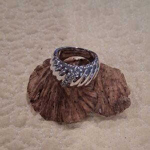 Elegant Silver Women's Ring